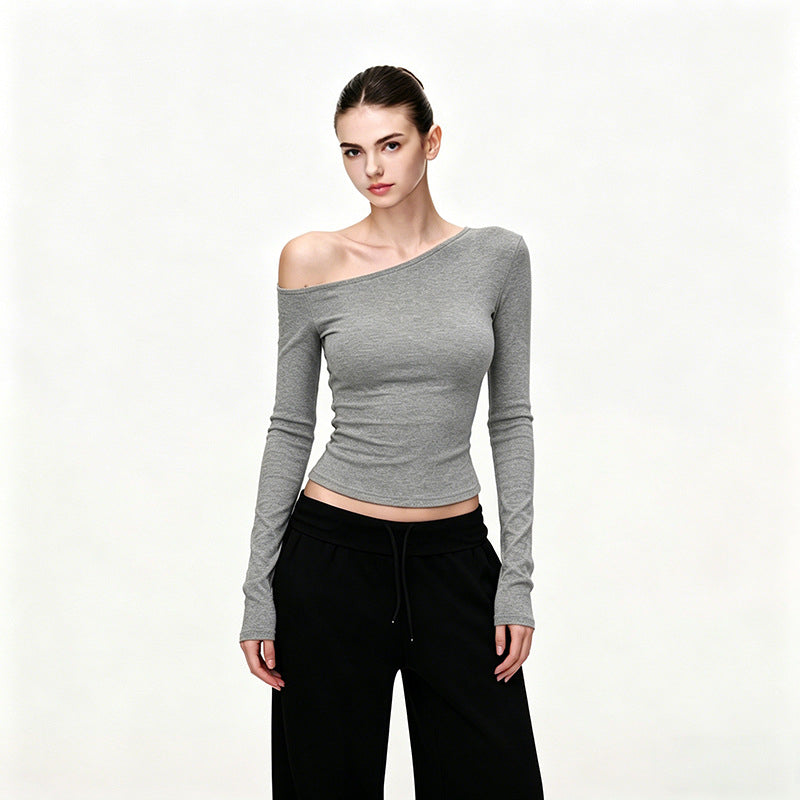 Black long-sleeved t-shirt for women, off-shoulder, slim fit.