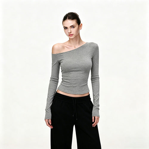 Black long-sleeved t-shirt for women, off-shoulder, slim fit.
